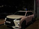 Lexus LX 570 2016 года за 38 700 000 тг. в Актобе – фото 3