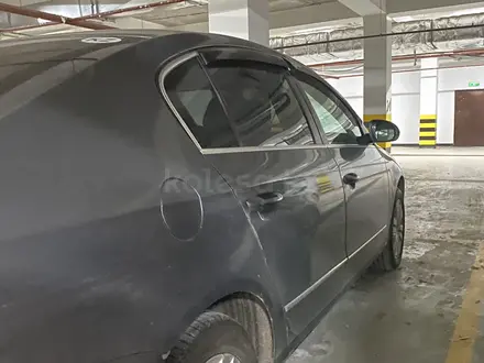 Volkswagen Passat 2006 года за 5 200 000 тг. в Астана – фото 6