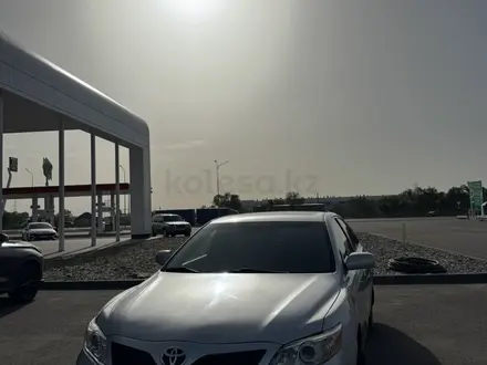 Toyota Camry 2006 года за 3 600 000 тг. в Алматы – фото 2