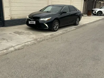 Toyota Camry 2017 года за 9 300 000 тг. в Тараз