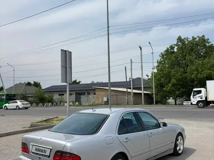 Mercedes-Benz E 320 2001 года за 6 700 000 тг. в Шымкент – фото 3
