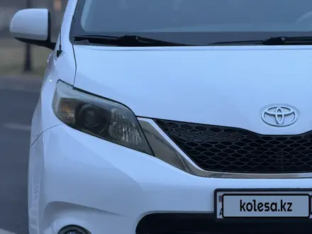 Toyota Sienna 2014 года за 7 700 000 тг. в Атырау – фото 13