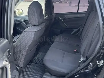 Toyota RAV4 2004 года за 6 250 000 тг. в Усть-Каменогорск – фото 3