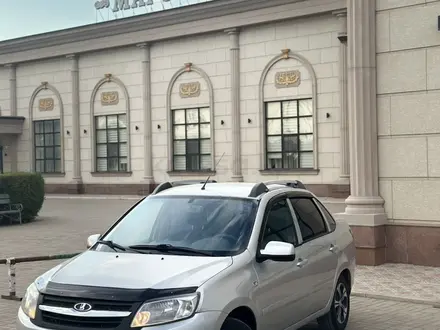 ВАЗ (Lada) Granta 2190 2013 года за 2 380 000 тг. в Уральск