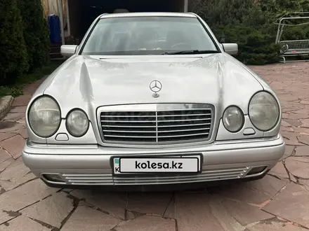 Mercedes-Benz E 280 1995 года за 2 500 000 тг. в Алматы – фото 3