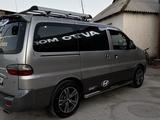 Hyundai Starex 2005 года за 7 500 000 тг. в Шымкент – фото 3