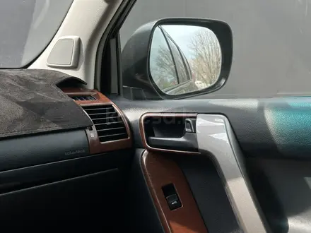 Toyota Land Cruiser Prado 2010 года за 12 350 000 тг. в Актобе – фото 11