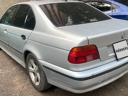 BMW 528 1998 года за 2 700 000 тг. в Алматы – фото 14