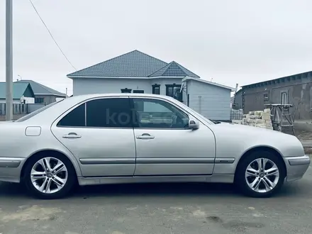 Mercedes-Benz E 320 2000 года за 3 999 999 тг. в Атырау – фото 7