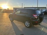 Toyota RAV4 2011 года за 6 100 000 тг. в Караганда – фото 2