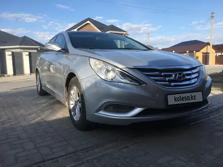 Hyundai Sonata 2013 года за 5 700 000 тг. в Атырау – фото 2