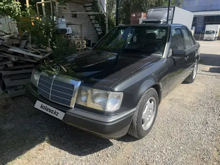 Mercedes-Benz E 230 1991 года за 2 700 000 тг. в Алматы – фото 2