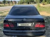Mercedes-Benz E 320 1999 года за 2 800 000 тг. в Актобе