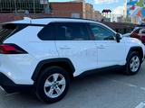Toyota RAV4 2020 года за 10 500 000 тг. в Актобе – фото 5