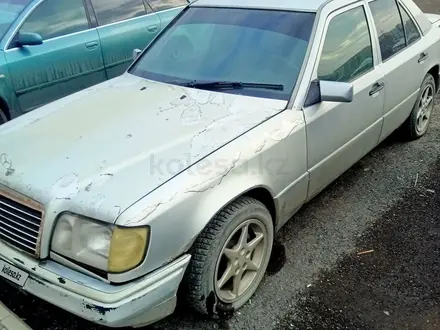 Mercedes-Benz E 200 1995 года за 1 600 000 тг. в Астана