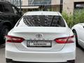 Toyota Camry 2021 годаүшін12 700 000 тг. в Алматы – фото 2