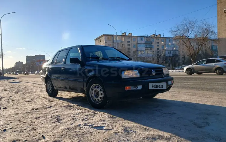 Volkswagen Vento 1993 годаfor900 000 тг. в Актобе