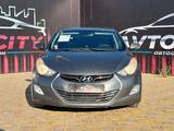 Hyundai Elantra 2012 годаfor6 850 000 тг. в Атырау – фото 2