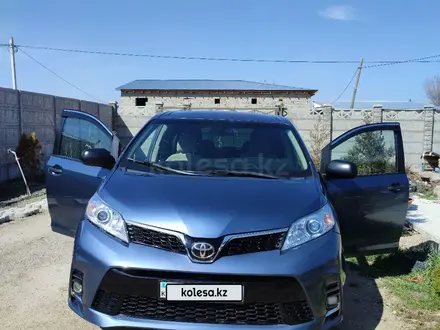 Toyota Sienna 2015 года за 14 000 000 тг. в Тараз – фото 2