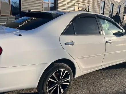 Toyota Camry 2003 года за 4 000 000 тг. в Актобе – фото 5