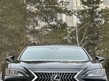 Lexus ES 350 2022 года за 29 000 000 тг. в Астана – фото 8