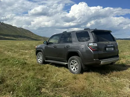 Toyota 4Runner 2014 года за 17 000 000 тг. в Усть-Каменогорск – фото 2