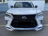 Lexus LX 570 2019 года за 37 000 000 тг. в Астана