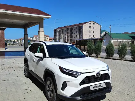 Toyota RAV4 2023 года за 16 200 000 тг. в Актау – фото 2