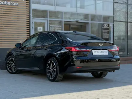 Toyota Camry 2024 года за 20 500 000 тг. в Костанай – фото 2