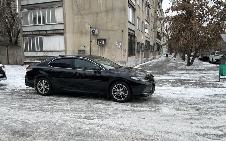 Toyota Camry 2019 года за 12 500 000 тг. в Семей