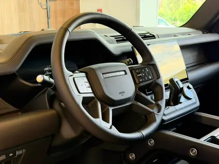Land Rover Defender X-Dynamic SE 2026 года за 85 000 000 тг. в Астана – фото 5