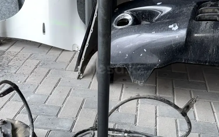 Полуось задний за 130 000 тг. в Алматы