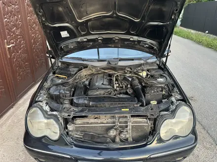 Mercedes-Benz C 200 2000 года за 1 950 000 тг. в Шымкент – фото 4