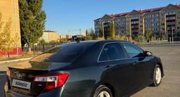 Toyota Camry 2013 года за 7 400 000 тг. в Актобе – фото 2