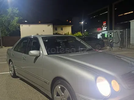 Mercedes-Benz E 320 2001 года за 6 000 000 тг. в Алматы – фото 3