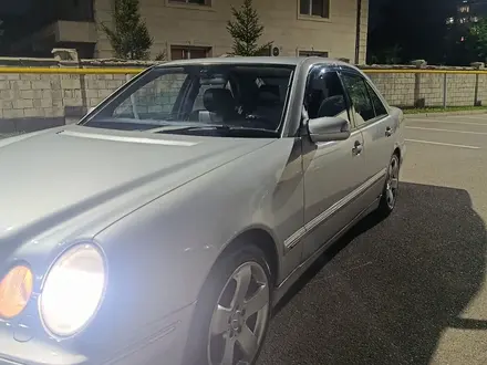 Mercedes-Benz E 320 2001 года за 6 000 000 тг. в Алматы – фото 5