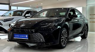 Toyota Camry Luxe 2025 года за 24 190 000 тг. в Петропавловск