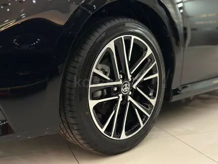 Toyota Camry Luxe 2025 года за 24 190 000 тг. в Петропавловск – фото 17