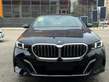 BMW 530 2024 года за 40 250 000 тг. в Астана – фото 2