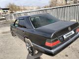 Mercedes-Benz E 200 1993 года за 2 000 000 тг. в Караганда – фото 4