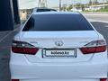 Toyota Camry 2015 годаүшін12 800 000 тг. в Шымкент – фото 2