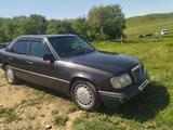 Mercedes-Benz E 200 1994 годаүшін1 500 000 тг. в Караганда – фото 3