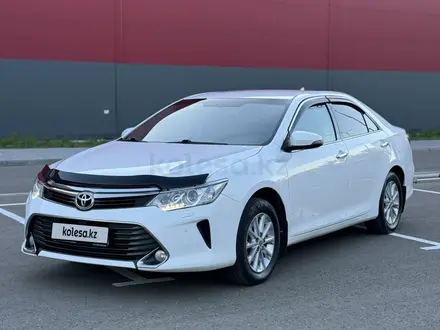 Toyota Camry 2015 года за 10 300 000 тг. в Павлодар