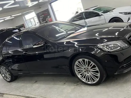 Диски с шинами от s class w222 за 650 000 тг. в Шымкент