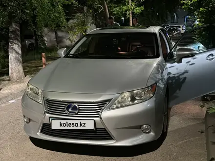 Lexus ES 300h 2013 года за 10 500 000 тг. в Алматы – фото 2