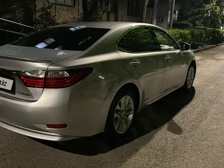 Lexus ES 300h 2013 года за 10 500 000 тг. в Алматы – фото 6