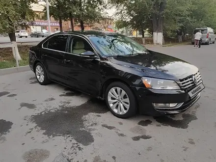 Volkswagen Passat 2013 года за 5 900 000 тг. в Алматы – фото 4