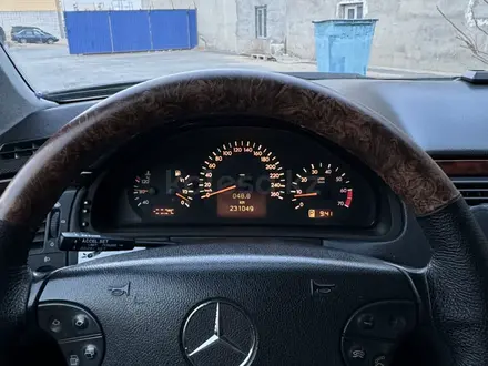 Mercedes-Benz E 320 2001 года за 6 000 000 тг. в Актау – фото 15