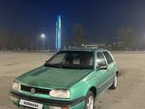 Volkswagen Golf 1992 годаfor840 000 тг. в Есик