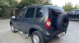 Chevrolet Niva 2012 года за 1 800 000 тг. в Уральск – фото 4
